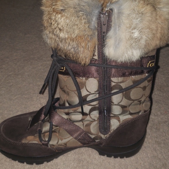 Coach Boots with fur - Picture 3 of 4